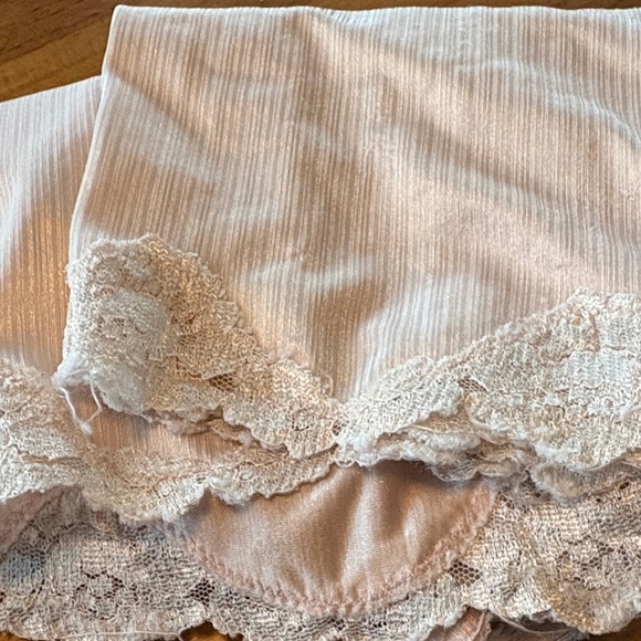 Elegant Red and White Lace Half Slips - Picture 2 of 8